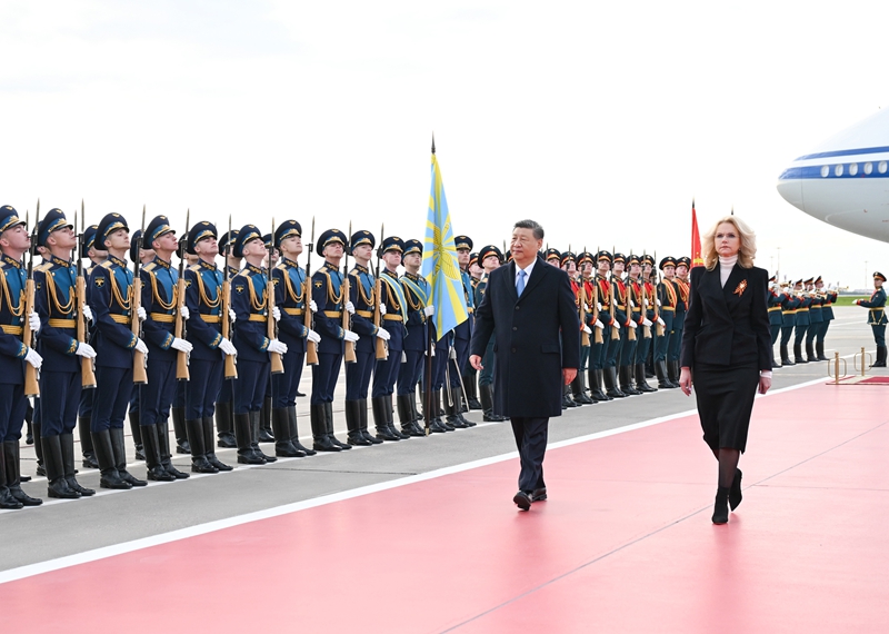 习近平抵达2.jpg